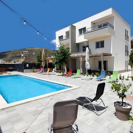 Guest house Bulli Croatia 4*