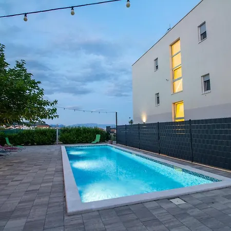 Guest house Bulli Croatia Seget Donji