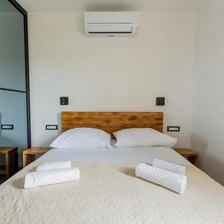 Bulli Croatia 4* Seget Donji