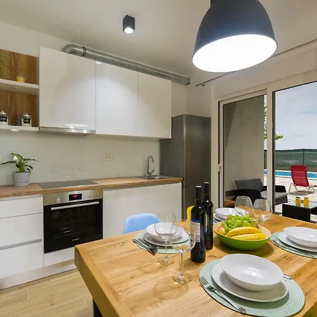 Guest house Bulli Croatia 4*