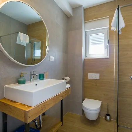 Bulli Croatia 4* Seget Donji